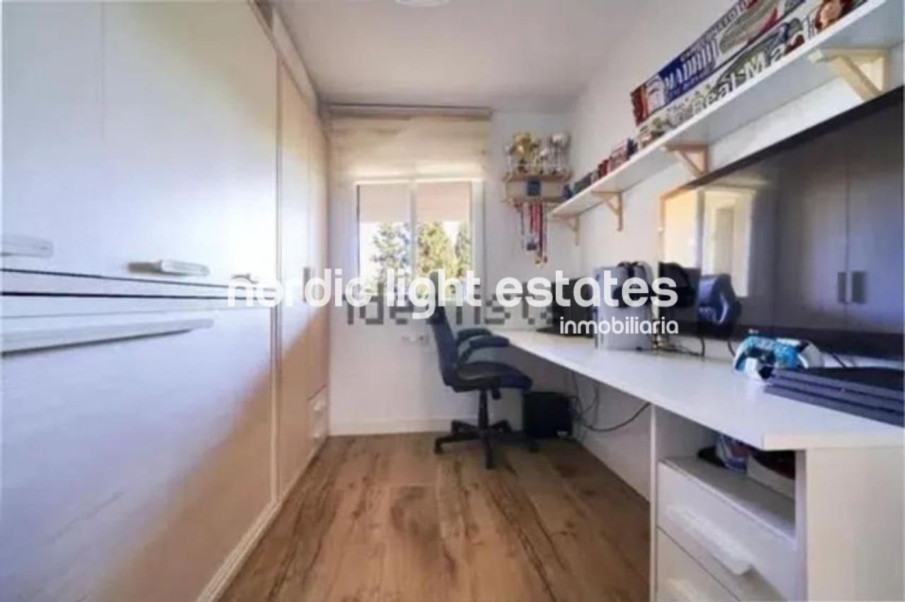 3 chambre Appartement à vendre à Malaga ville avec piscine garage - 365 000 € (Ref: 9778939)