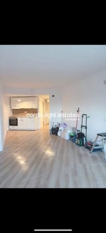 Studio till salu i Torremolinos med pool garage - 185 000 € (Ref: 9778940)