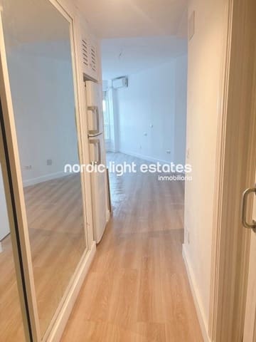 Studio till salu i Torremolinos med pool garage - 185 000 € (Ref: 9778940)