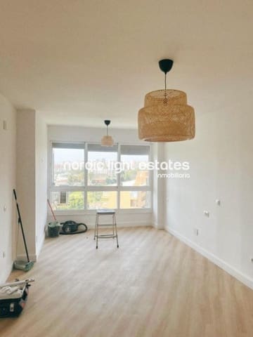 Studio till salu i Torremolinos med pool garage - 185 000 € (Ref: 9778940)