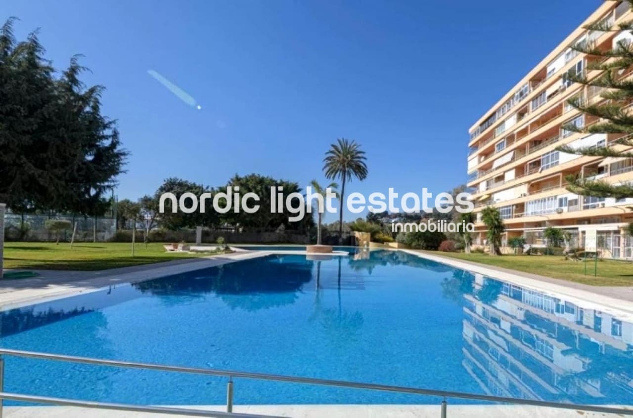 Studio till salu i Torremolinos med pool garage - 185 000 € (Ref: 9778940)