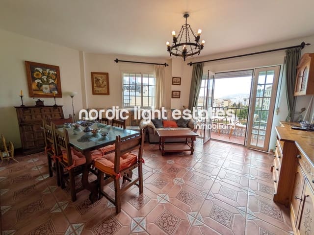 3 sypialnia Apartament na sprzedaż w Nerja z basenem - 450 000 € (Ref: 9778942)