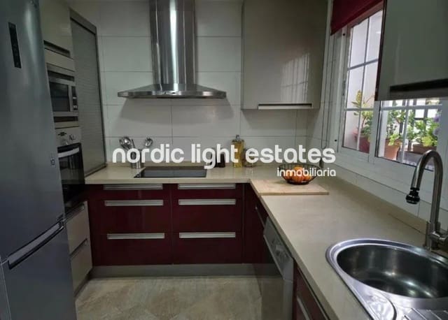 4 chambre Villa/Maison Semi-Mitoyenne à vendre à Guadalmar, Malaga ville avec piscine garage - 580 000 € (Ref: 9782000)