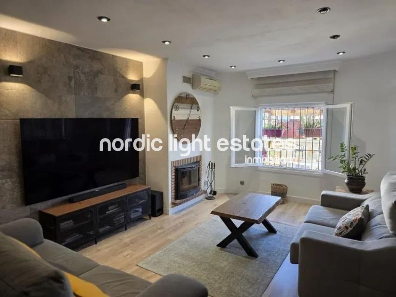 4 chambre Villa/Maison Semi-Mitoyenne à vendre à Churriana avec piscine garage - 580 000 € (Ref: 9782000)