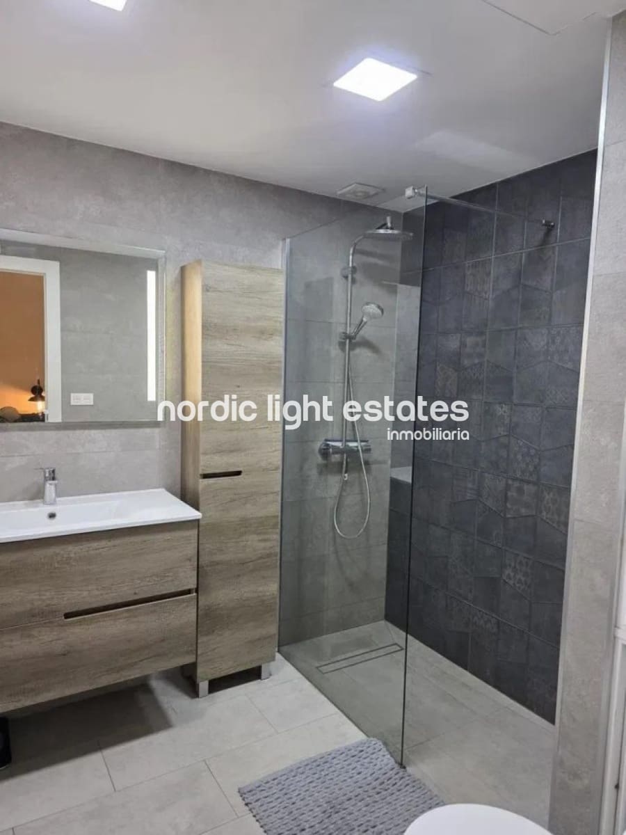 4 chambre Villa/Maison Semi-Mitoyenne à vendre à Churriana avec piscine garage - 580 000 € (Ref: 9782000)