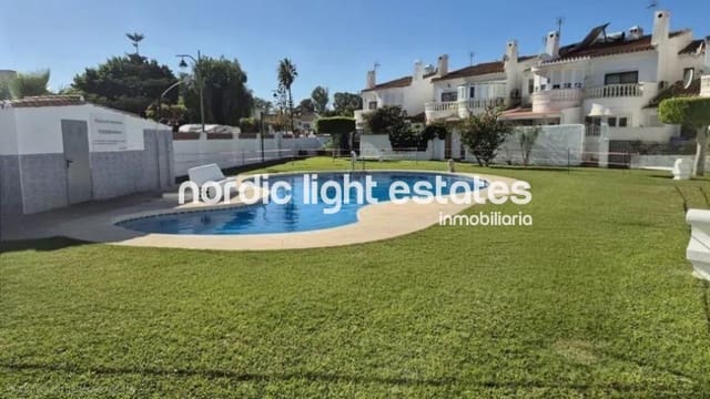 4 chambre Villa/Maison Semi-Mitoyenne à vendre à Guadalmar, Malaga ville avec piscine garage - 580 000 € (Ref: 9782000)