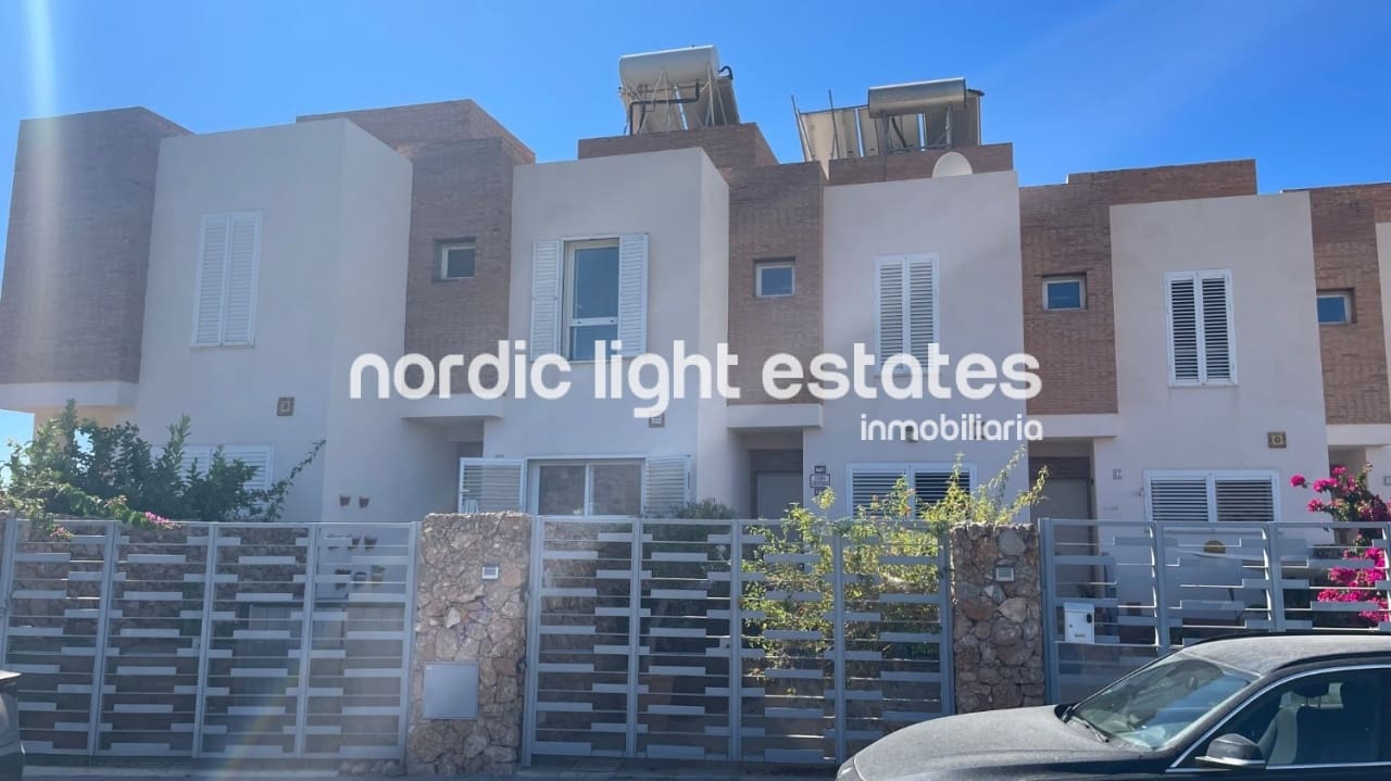 4 makuuhuone Paritalo myytävänä paikassa Torrox-Costa mukana uima-altaan 
autotalli - 330 000 € (Ref: 9789483)