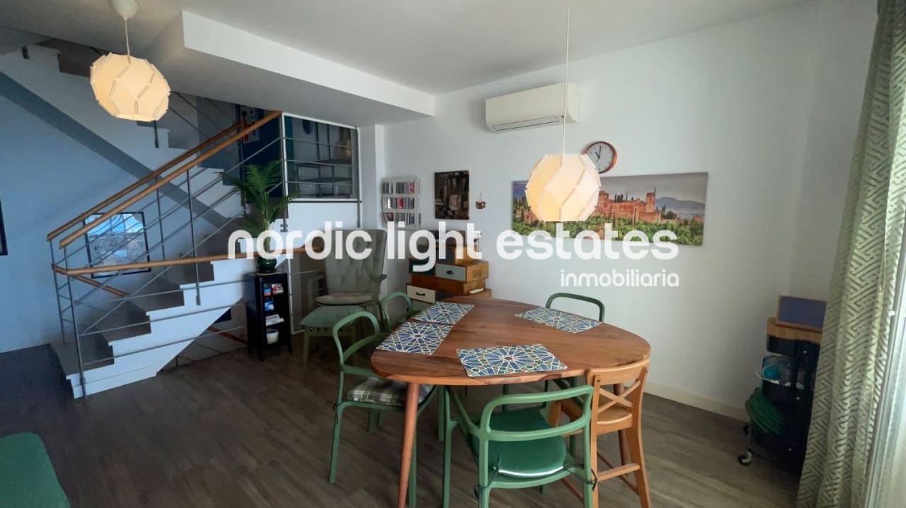 4 makuuhuone Paritalo myytävänä paikassa Torrox-Costa mukana uima-altaan 
autotalli - 330 000 € (Ref: 9789483)