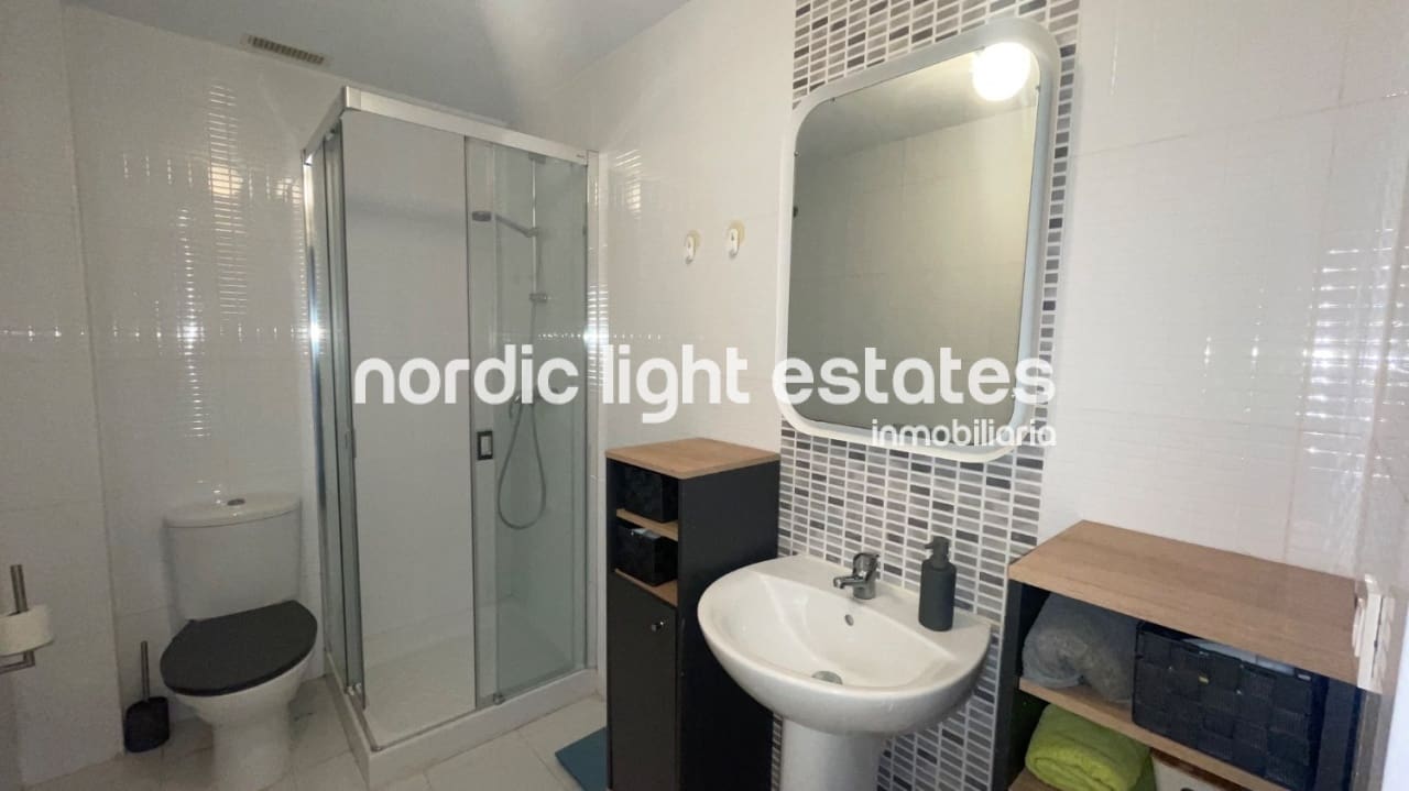 4 makuuhuone Paritalo myytävänä paikassa Torrox-Costa mukana uima-altaan 
autotalli - 330 000 € (Ref: 9789483)