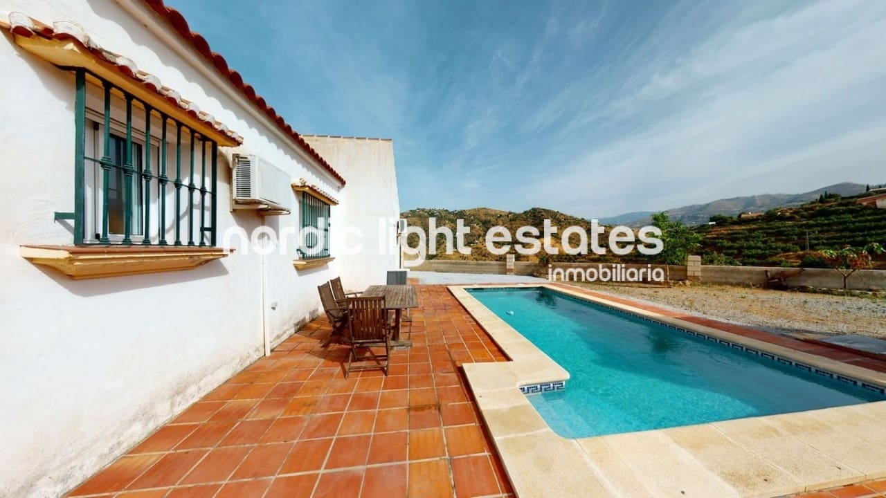 3 sovrum Finca/Hus på landet till salu i Competa med pool garage - 362 000 € (Ref: 9789685)