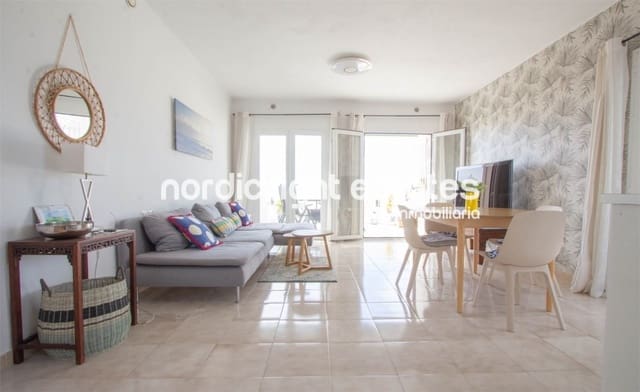 3 soveværelse Villa til salg i Nerja med swimmingpool - € 565.000 (Ref: 9789686)