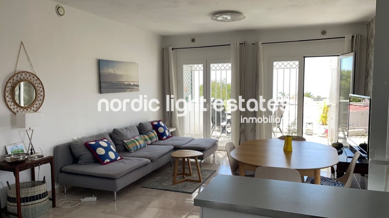 3 bedroom Villa for sale in Nerja with pool - € 565,000 (Ref: 9789686)