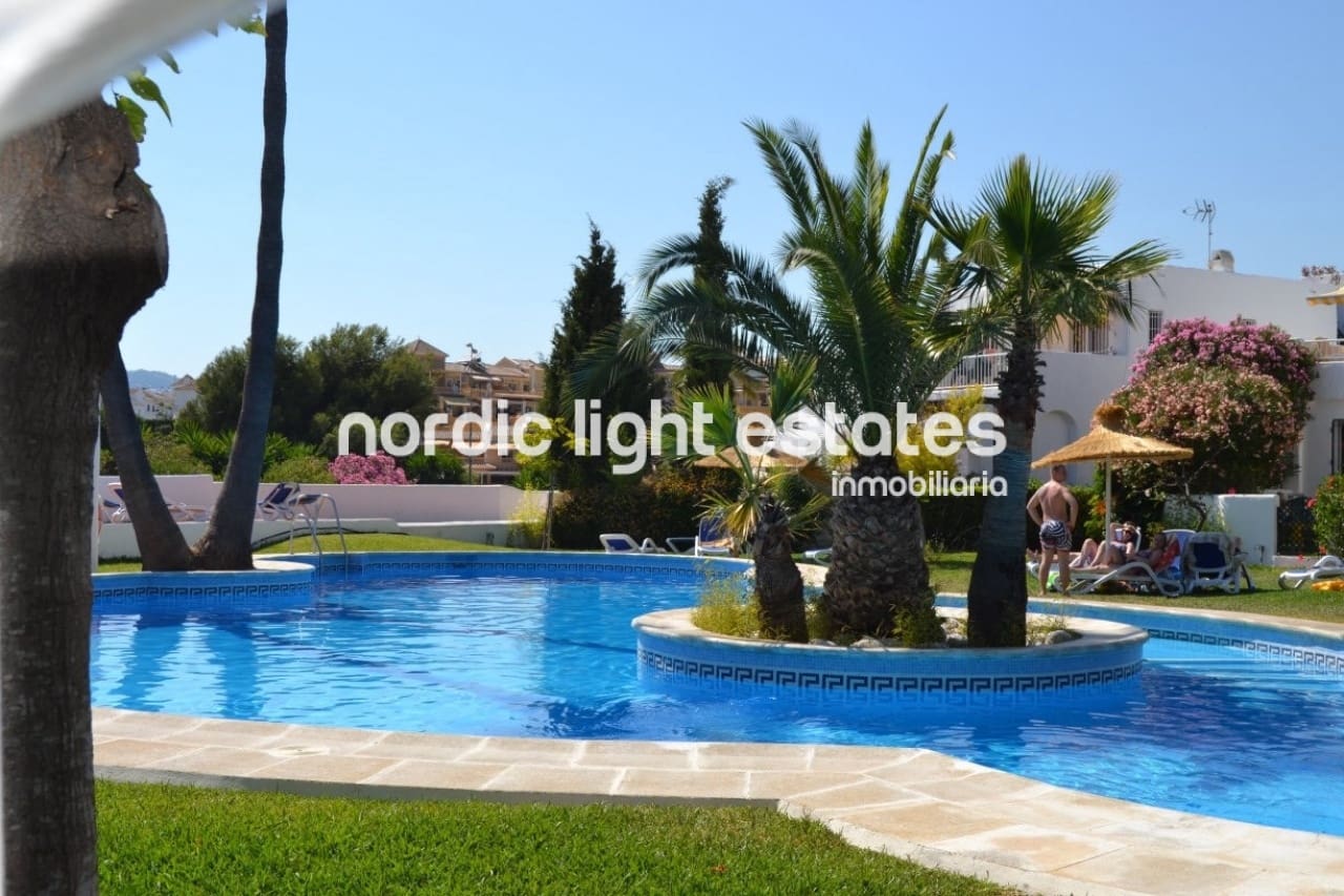 3 bedroom Villa for sale in Nerja with pool - € 565,000 (Ref: 9789686)