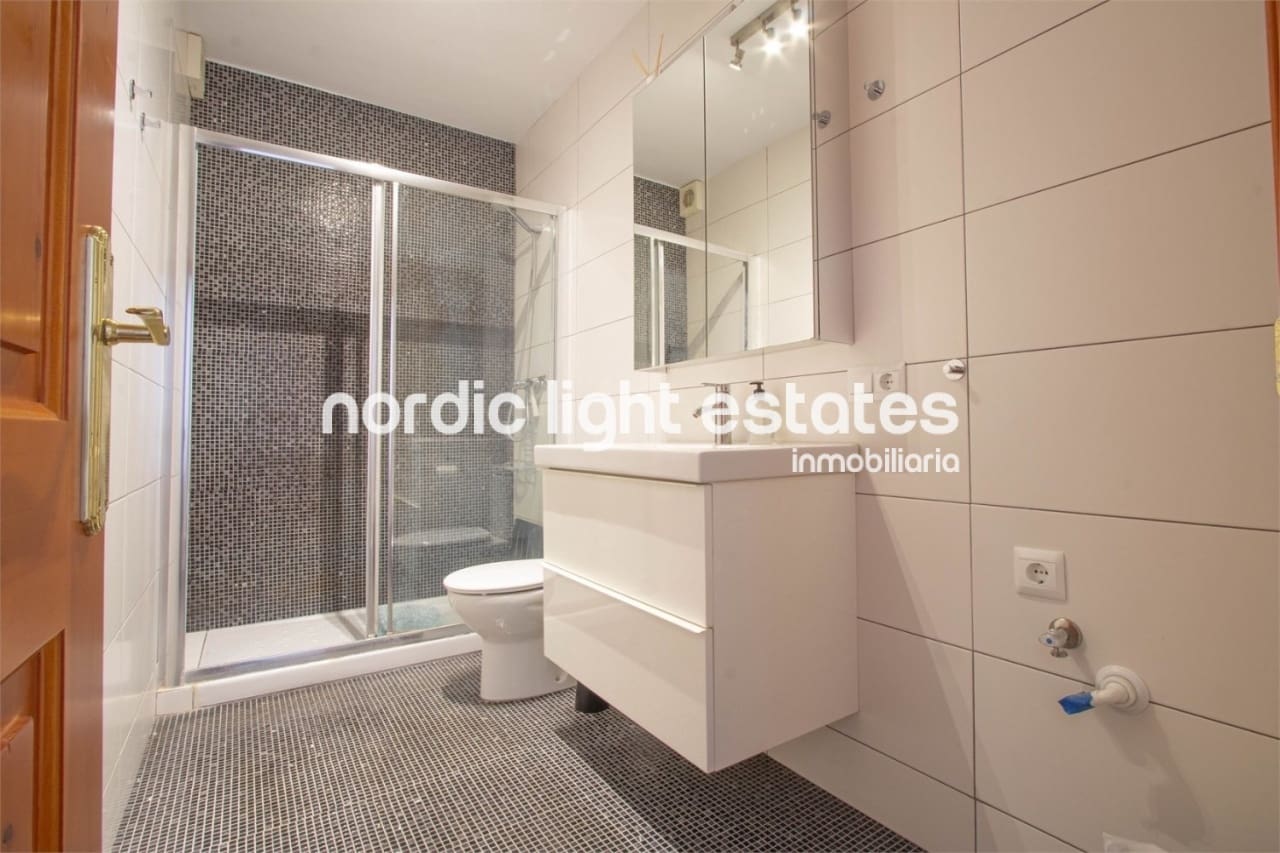 3 bedroom Villa for sale in Nerja with pool - € 565,000 (Ref: 9789686)