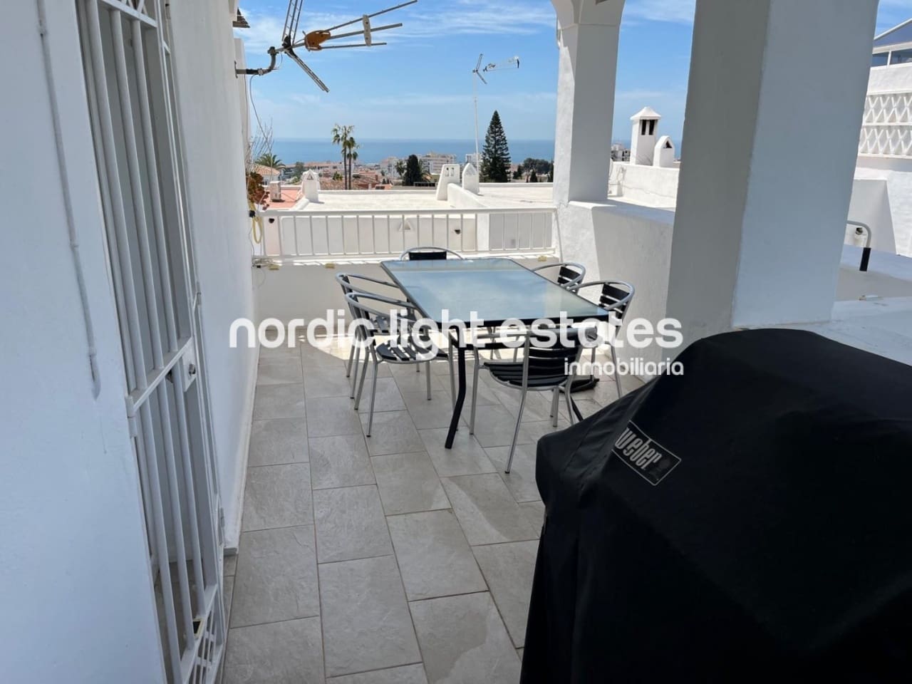 3 bedroom Villa for sale in Nerja with pool - € 565,000 (Ref: 9789686)