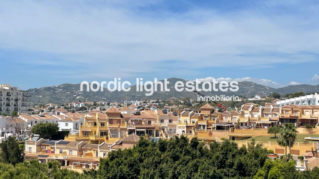 3 bedroom Villa for sale in Nerja with pool - € 565,000 (Ref: 9789686)