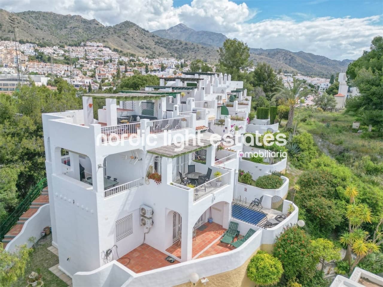 3 bedroom Villa for sale in Nerja with pool - € 565,000 (Ref: 9789686)