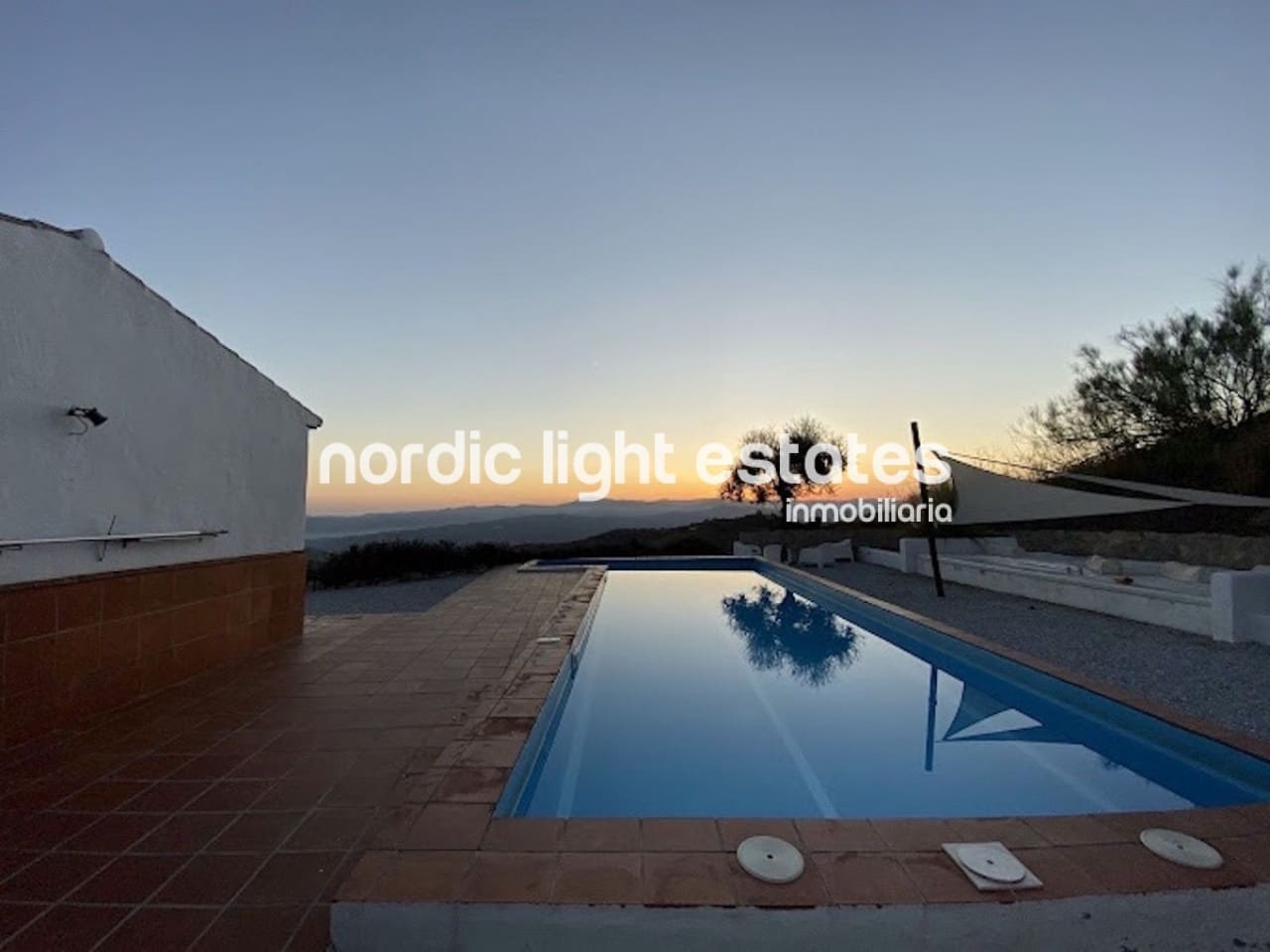 3 soveværelse Finca/Landehus til salg i Canillas de Aceituno med swimmingpool garage - € 699.000 (Ref: 9793728)