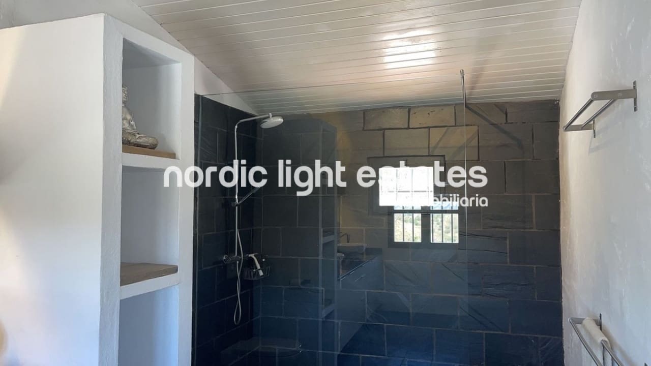 3 soveværelse Finca/Landehus til salg i Canillas de Aceituno med swimmingpool garage - € 699.000 (Ref: 9793728)