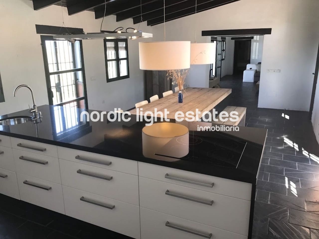 3 soveværelse Finca/Landehus til salg i Canillas de Aceituno med swimmingpool garage - € 699.000 (Ref: 9793728)