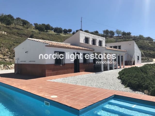 3 soveværelse Finca/Landehus til salg i Canillas de Aceituno med swimmingpool garage - € 699.000 (Ref: 9793728)