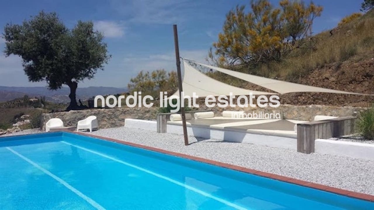3 soveværelse Finca/Landehus til salg i Canillas de Aceituno med swimmingpool garage - € 699.000 (Ref: 9793728)