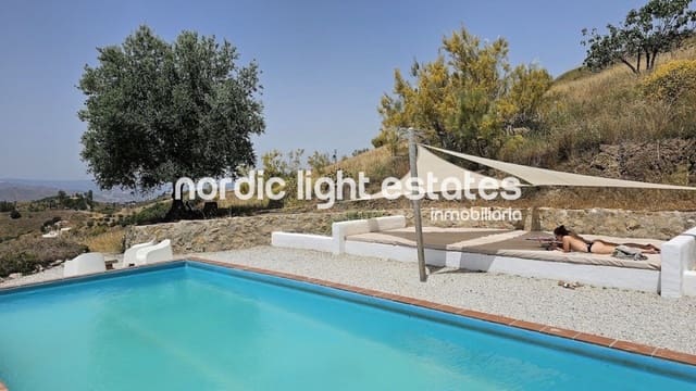 3 soveværelse Finca/Landehus til salg i Canillas de Aceituno med swimmingpool garage - € 699.000 (Ref: 9793728)