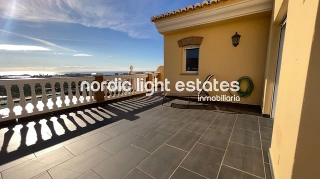 3 chambre Villa/Maison à vendre à Torrox-Costa, Torrox avec piscine garage - 469 000 € (Ref: 9793729)