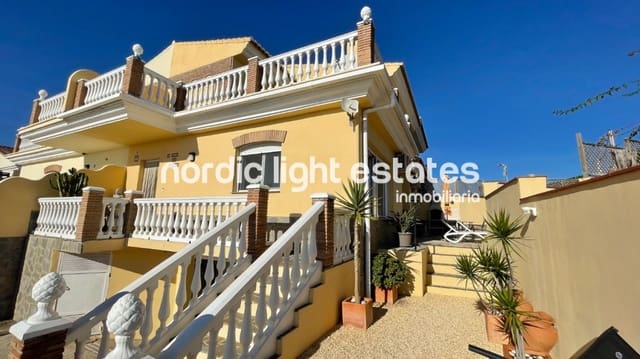 3 chambre Villa/Maison à vendre à Torrox-Costa, Torrox avec piscine garage - 469 000 € (Ref: 9793729)