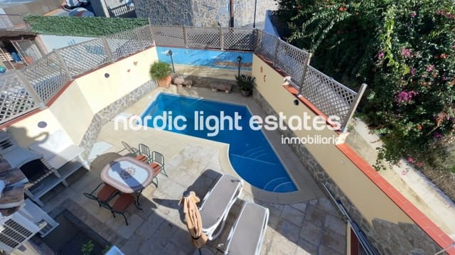 3 chambre Villa/Maison à vendre à Torrox-Costa, Torrox avec piscine garage - 469 000 € (Ref: 9793729)