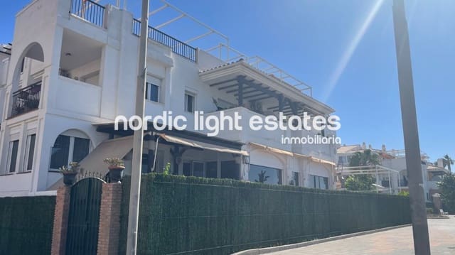 3 sovrum Lägenhet till salu i Torrox-Costa, Torrox med pool - 850 000 € (Ref: 9802535)