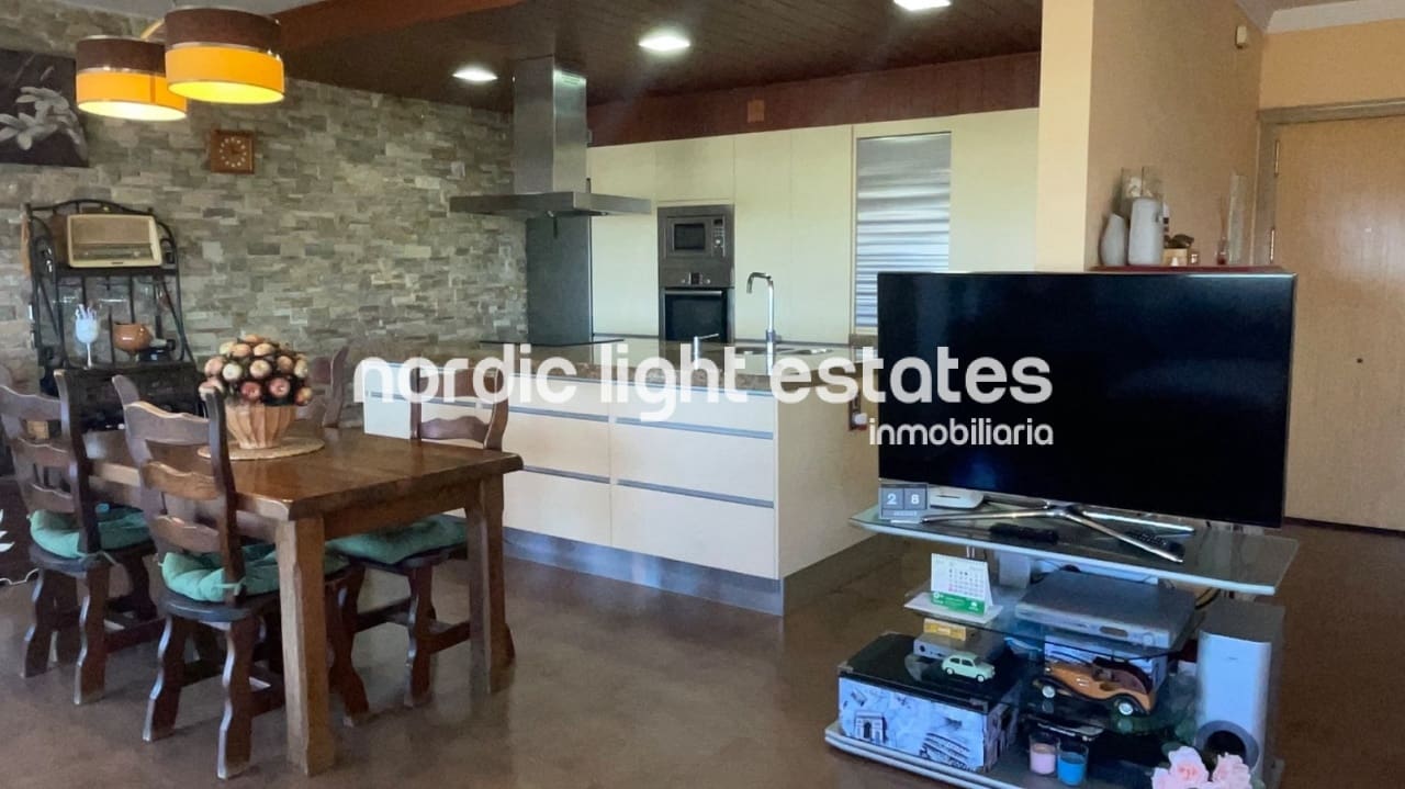 3 bedroom Flat for sale in Torrox-Costa with pool - € 850,000 (Ref: 9802535)