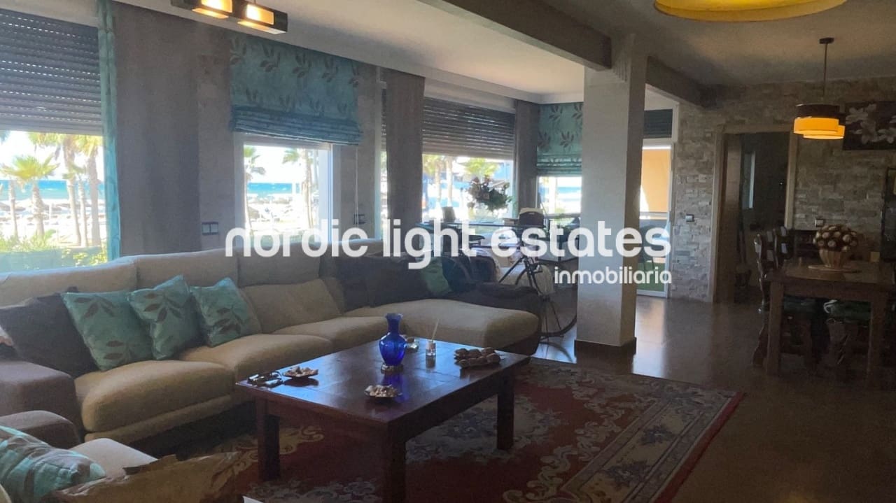 3 bedroom Flat for sale in Torrox-Costa with pool - € 850,000 (Ref: 9802535)