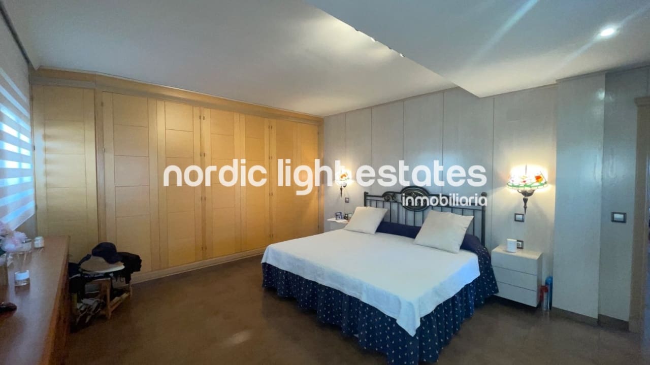 3 bedroom Flat for sale in Torrox-Costa with pool - € 850,000 (Ref: 9802535)