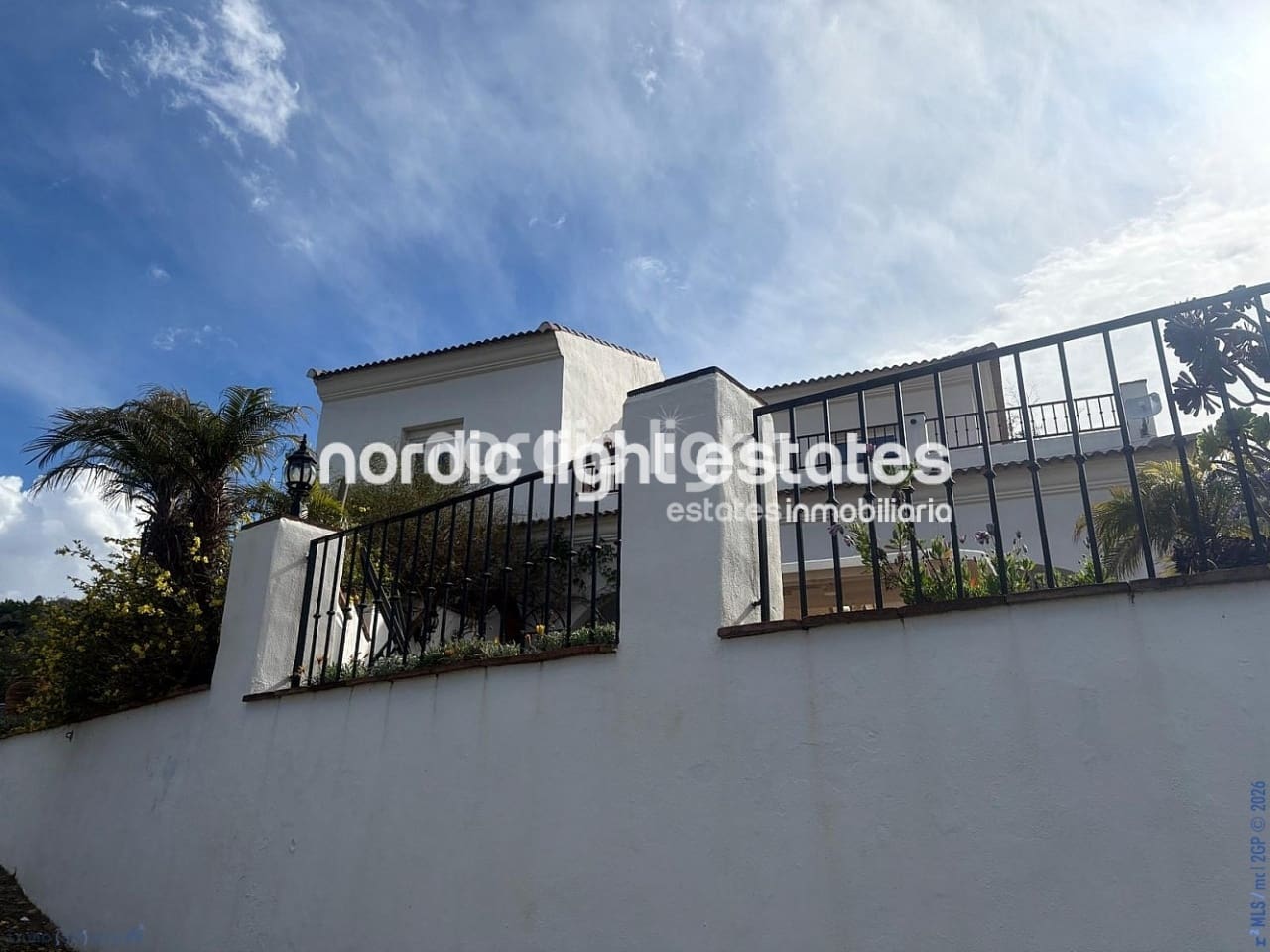 3 bedroom Finca/Country House for sale in Comares with pool garage - € 350,000 (Ref: 9802730)