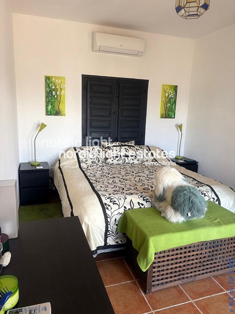 3 bedroom Finca/Country House for sale in Comares with pool garage - € 350,000 (Ref: 9802730)