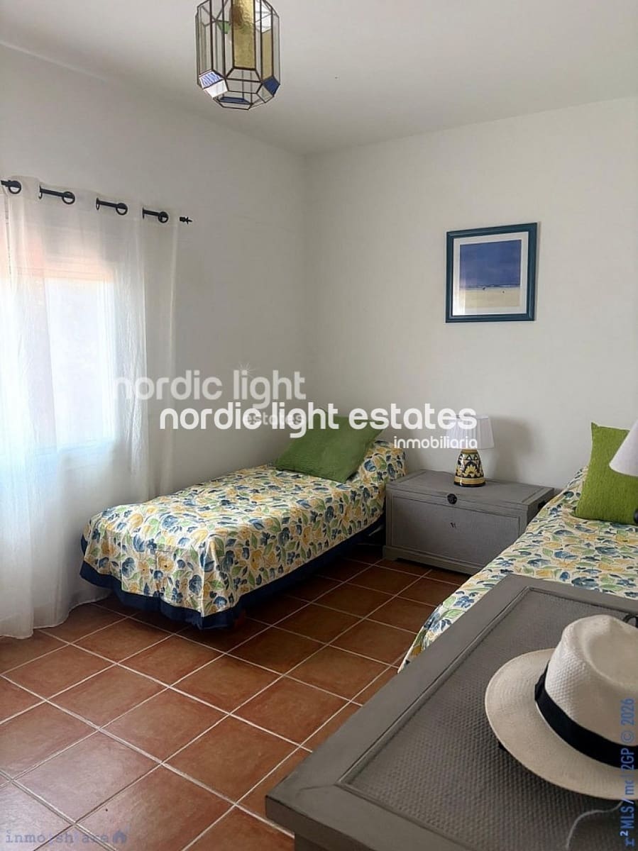 3 bedroom Finca/Country House for sale in Comares with pool garage - € 350,000 (Ref: 9802730)