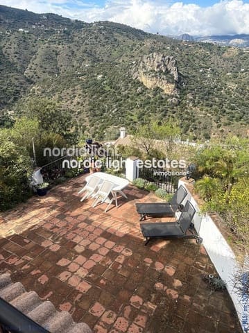 3 slaapkamer Finca/Landhuis te koop in Comares met zwembad garage - € 350.000 (Ref: 9802730)