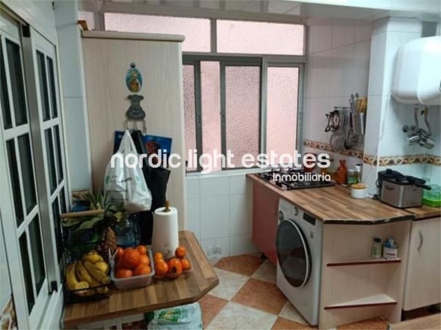 3 slaapkamer Flat te koop in Carretera de Cadiz, Málaga stad - € 259.000 (Ref: 9807320)