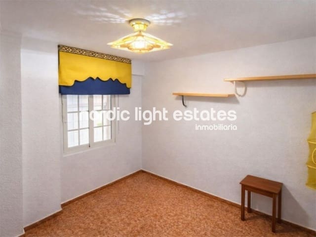 3 slaapkamer Flat te koop in Carretera de Cadiz, Málaga stad - € 259.000 (Ref: 9807320)