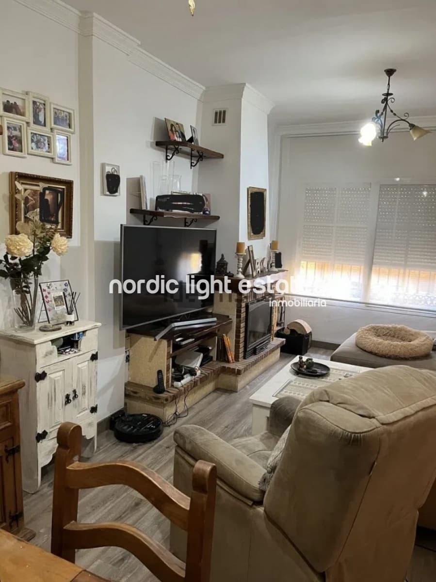 Pareado de 5 habitaciones en Málaga ciudad en venta con piscina garaje - 497.000 € (Ref: 9809658)