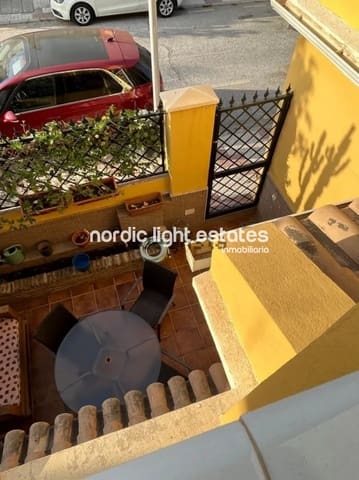 Pareado de 5 habitaciones en Los Prados, Málaga ciudad en venta con piscina garaje - 497.000 € (Ref: 9809658)