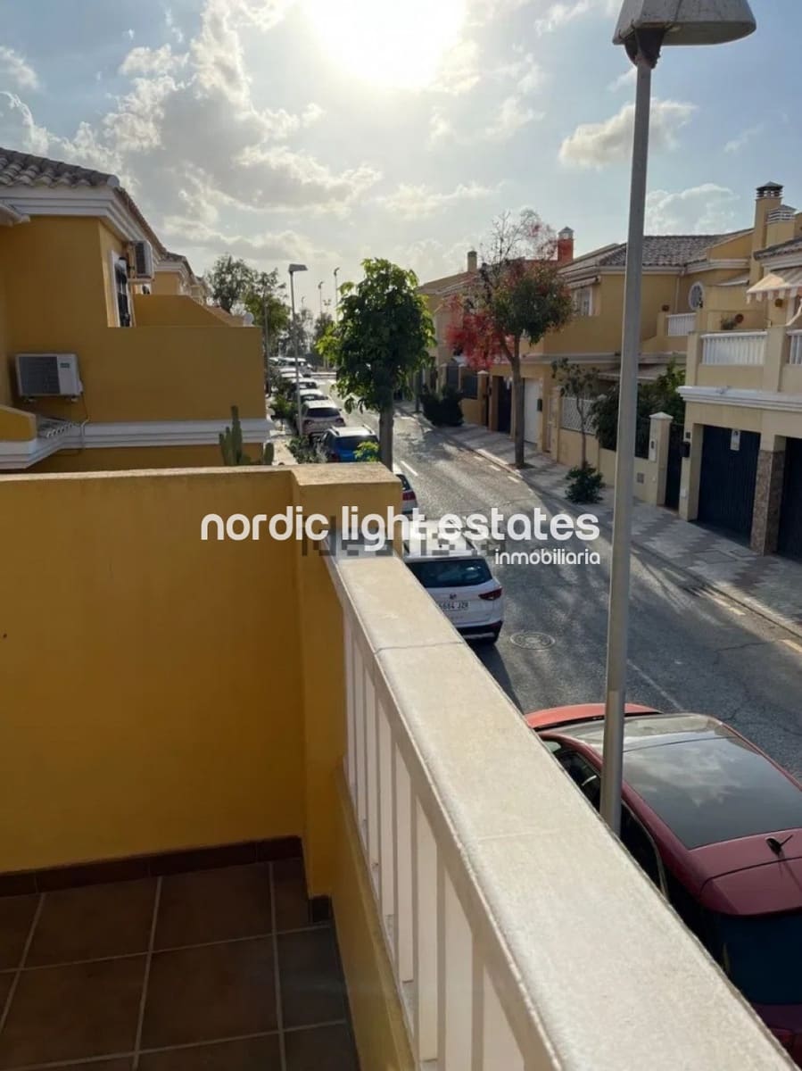 Pareado de 5 habitaciones en Málaga ciudad en venta con piscina garaje - 497.000 € (Ref: 9809658)