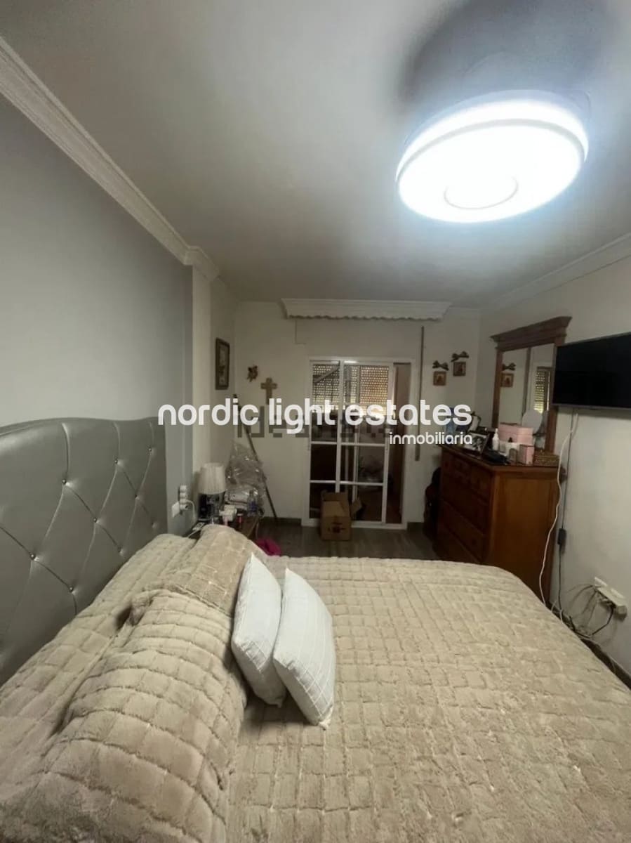 Pareado de 5 habitaciones en Málaga ciudad en venta con piscina garaje - 497.000 € (Ref: 9809658)