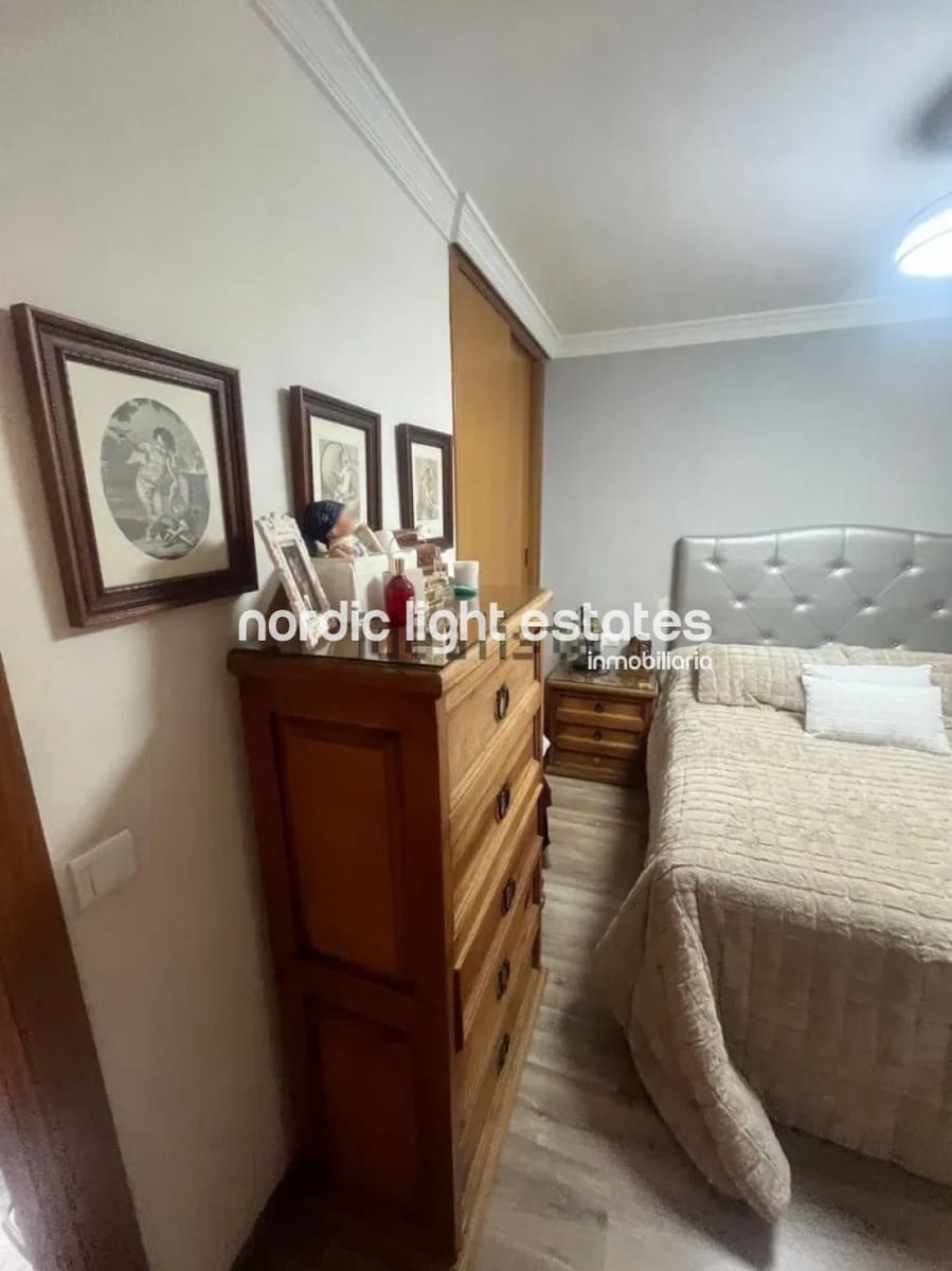Pareado de 5 habitaciones en Málaga ciudad en venta con piscina garaje - 497.000 € (Ref: 9809658)