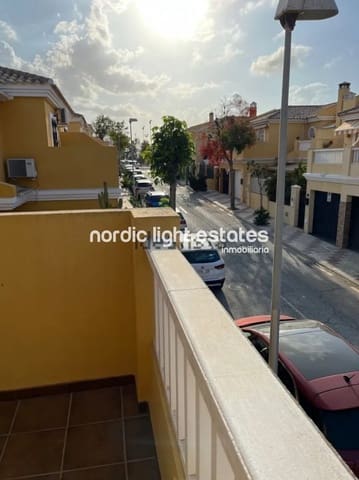 Pareado de 5 habitaciones en Los Prados, Málaga ciudad en venta con piscina garaje - 497.000 € (Ref: 9809658)