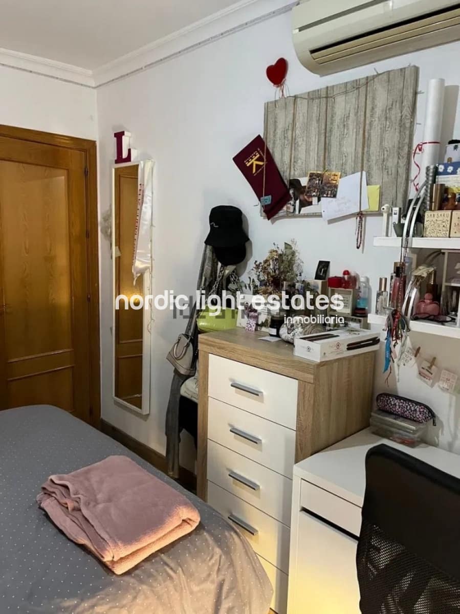 Pareado de 5 habitaciones en Málaga ciudad en venta con piscina garaje - 497.000 € (Ref: 9809658)