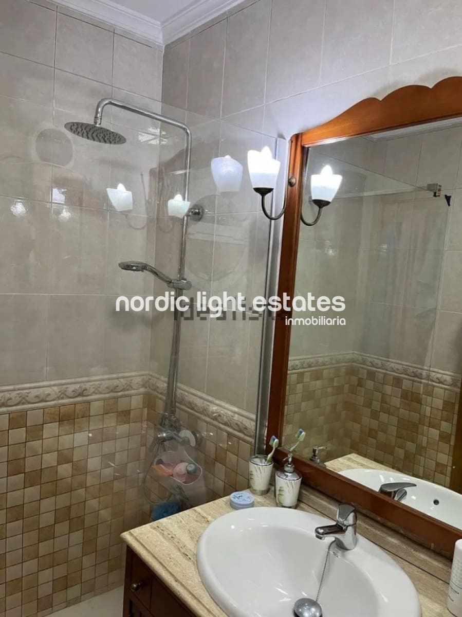 Pareado de 5 habitaciones en Málaga ciudad en venta con piscina garaje - 497.000 € (Ref: 9809658)