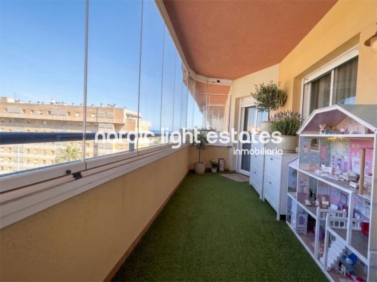 3 bedroom Flat for sale in Malaga city with pool garage - € 655,000 (Ref: 9814775)