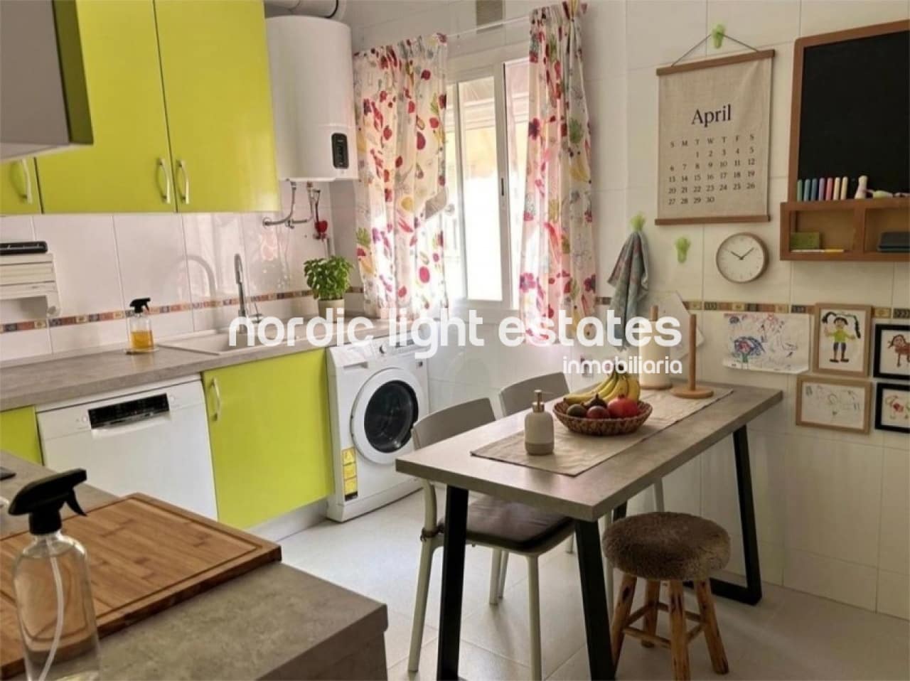 3 bedroom Flat for sale in Malaga city with pool garage - € 655,000 (Ref: 9814775)